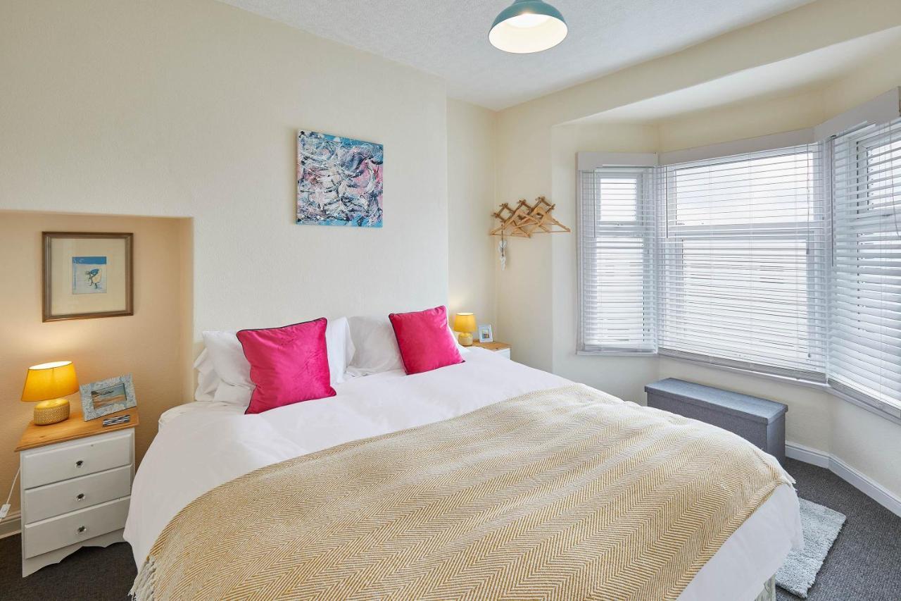Host & Stay - The Gallery Apartments Scarborough Exterior photo